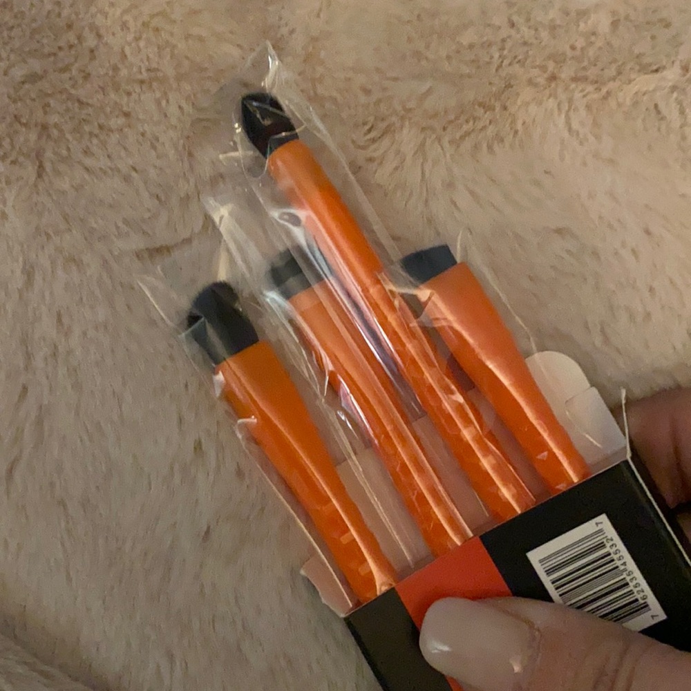 Diva brush collection